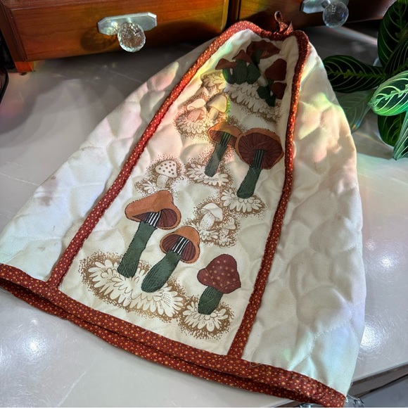 VTG MCM Retro 70s Merry Mushroom Quilted Bread Bag - Picture 1 of 6